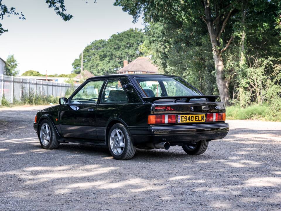 Afbeelding 22/28 van Ford Escort turbo RS (1987)