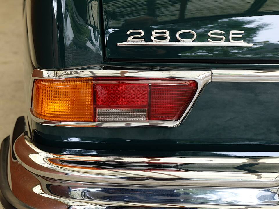 Imagen 59/79 de Mercedes-Benz 280 SE 3,5 (1970)