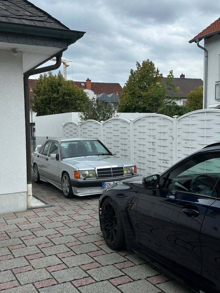 Immagine 40/49 di Mercedes-Benz 190 E (1990)