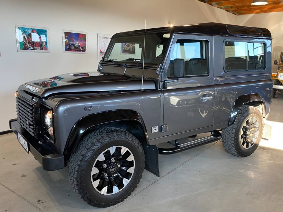 Bild 6/59 von Land Rover Defender 90 Works V8 "70th Edition" (2018)