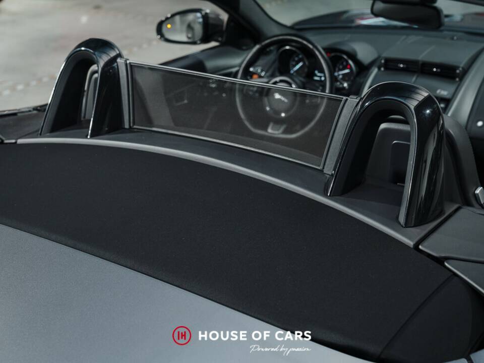 Bild 14/25 von Jaguar F-Type S (2015)
