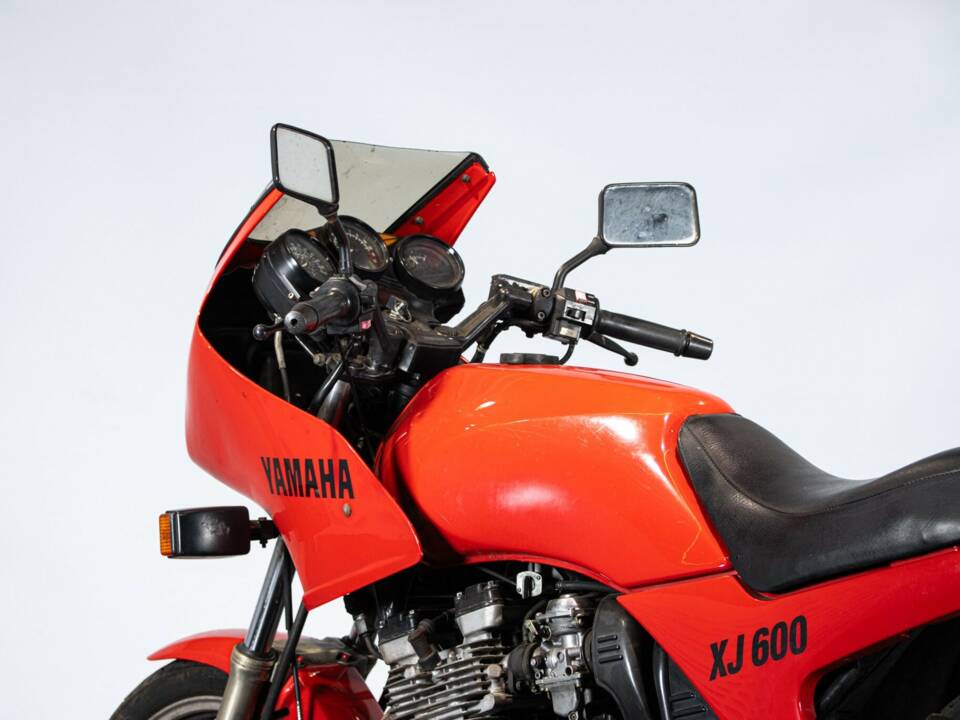 Image 26/50 of Yamaha XJ 600 (1984)