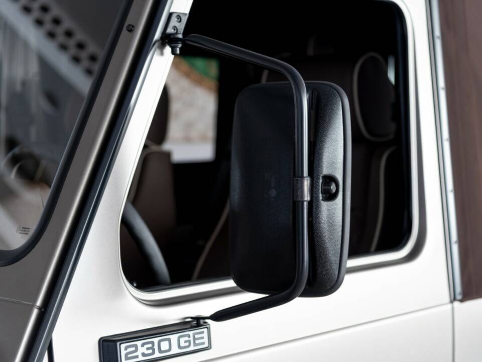 Image 17/50 of Steyr-Puch 230 GE (LWB) (1993)