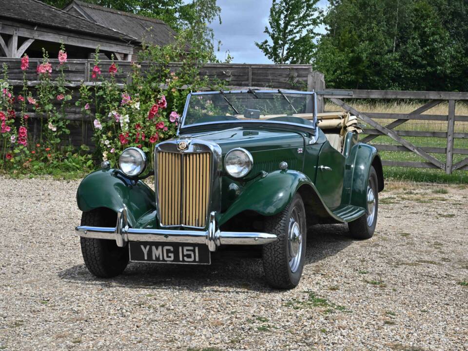 Image 27/50 of MG TD (1953)