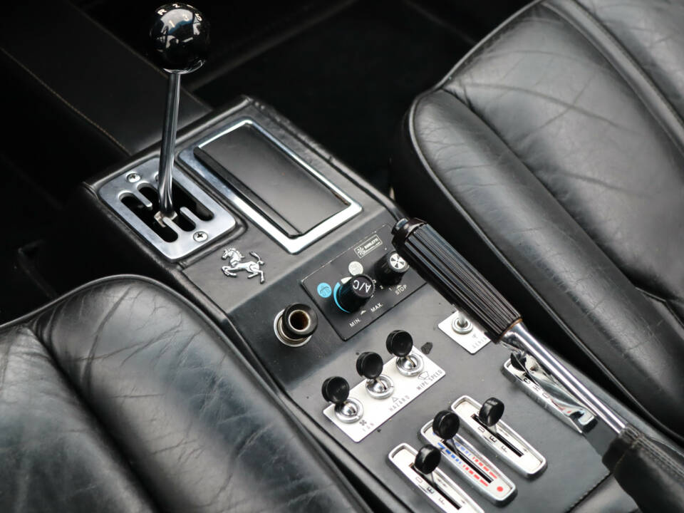 Image 9/50 of Ferrari 308 GTB (1977)