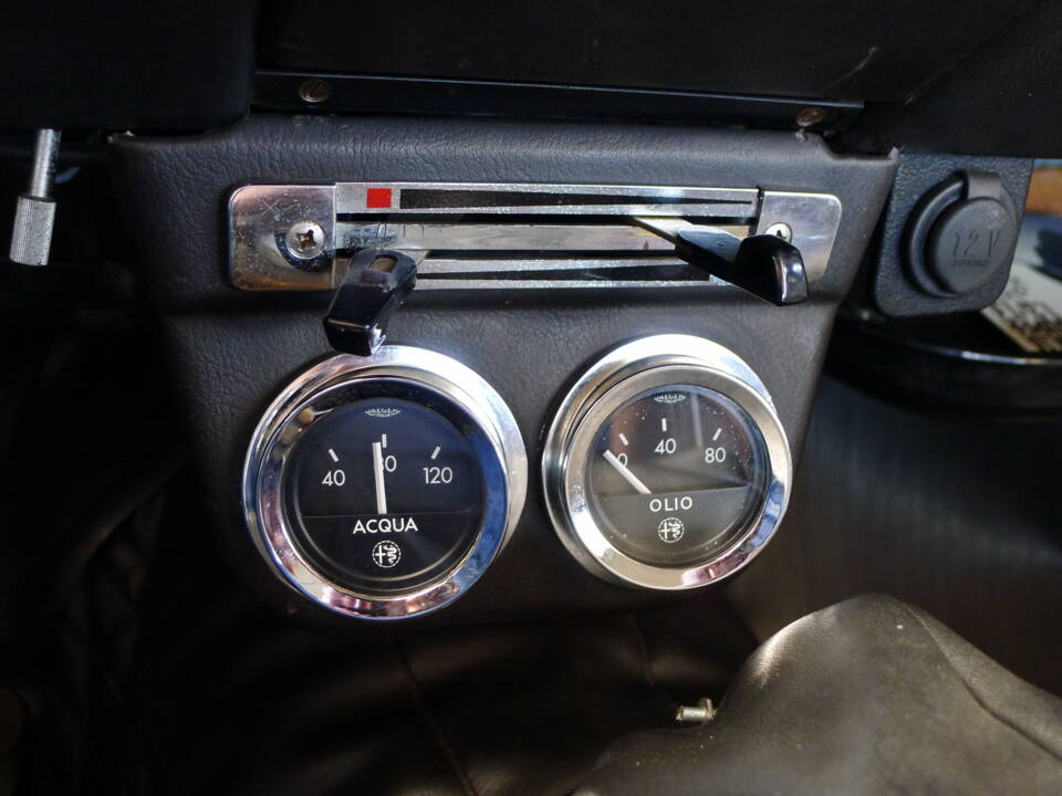 Bild 8/40 von Alfa Romeo Giulia 1.3 Super (1972)
