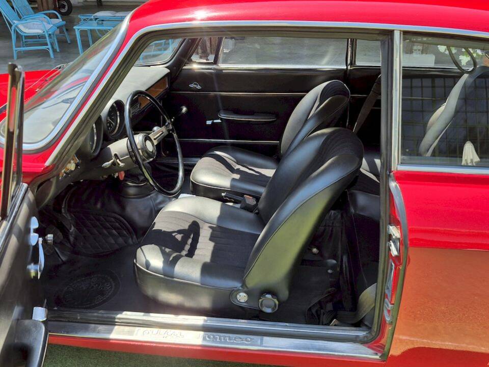 Afbeelding 29/63 van Alfa Romeo Giulia GT 1300 Junior (1971)
