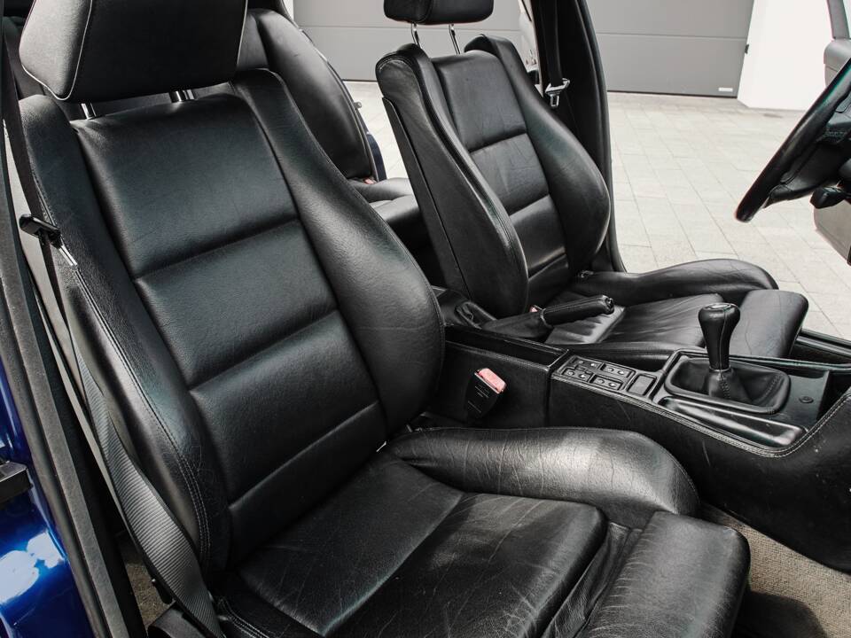 Immagine 62/74 di BMW M5 (1992)