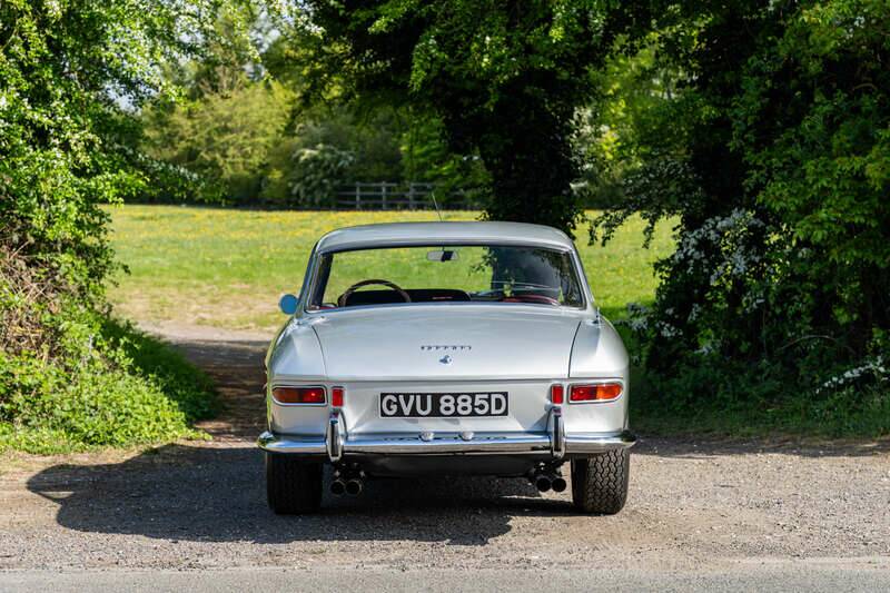 Image 38/49 de Ferrari 330 GT 2+2 (1966)