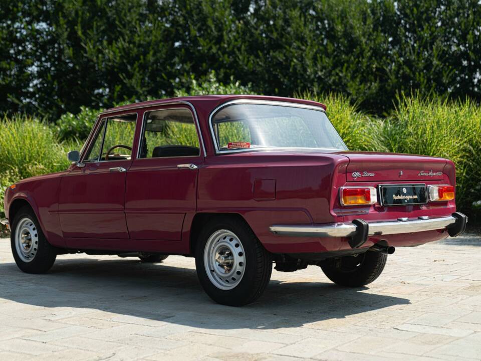 Image 7/50 of Alfa Romeo Giulia Nuova Super 1300 (1974)
