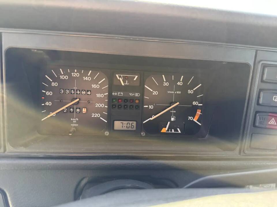 Image 7/10 de Volkswagen Golf Mk I GTI 1.8 (1983)