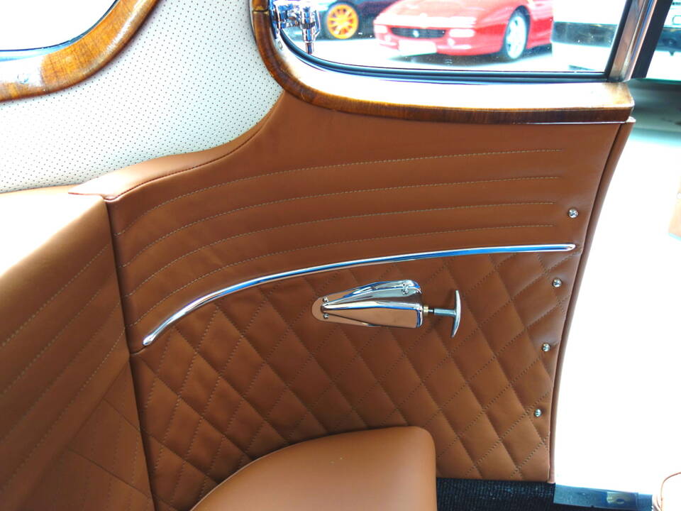 Image 26/42 of Borgward Isabella Coupe (1961)