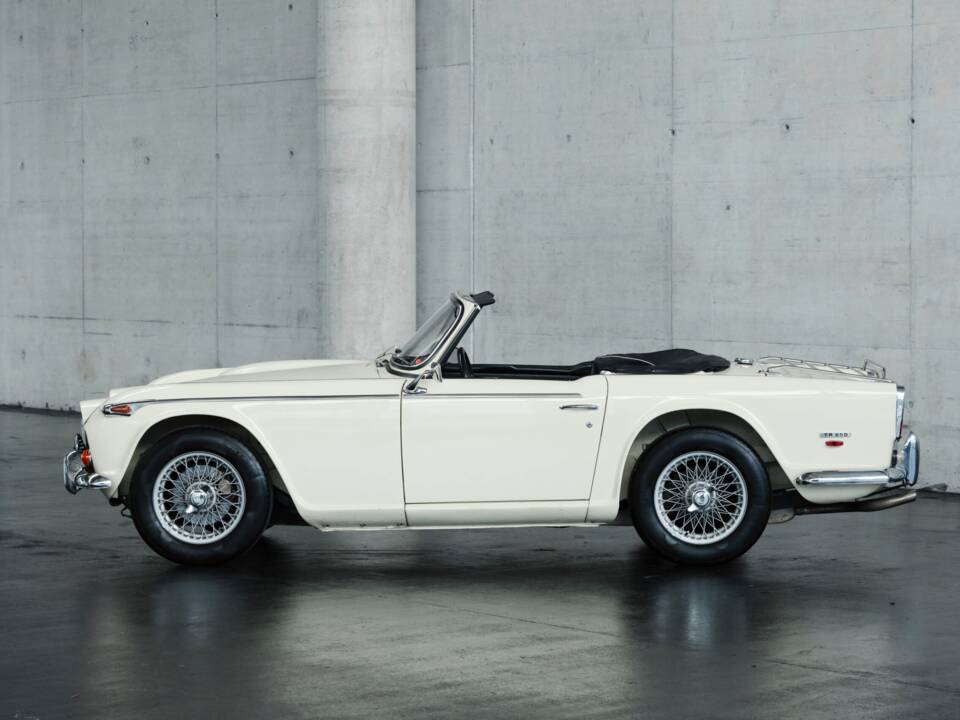 Bild 11/44 von Triumph TR 250 (1968)