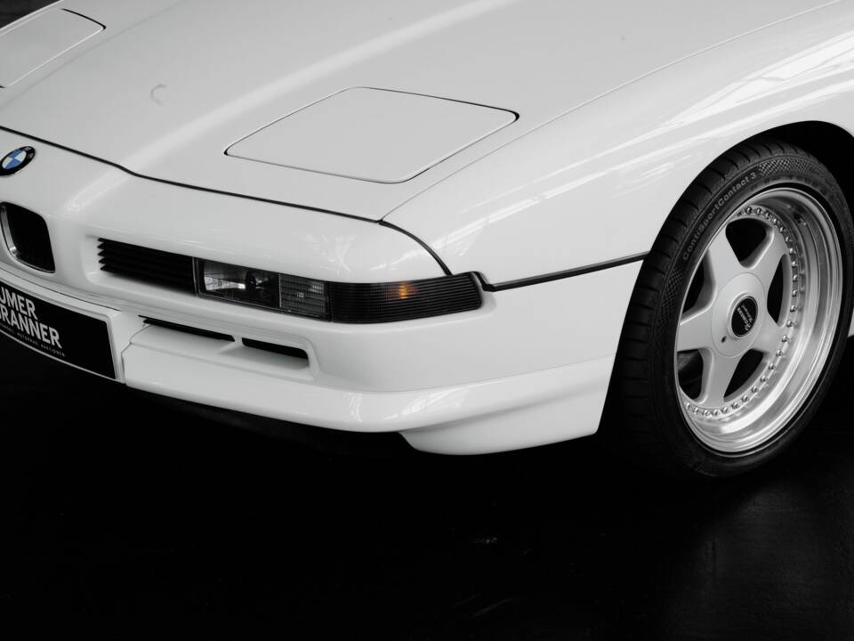 Bild 38/45 von BMW 850i (1990)