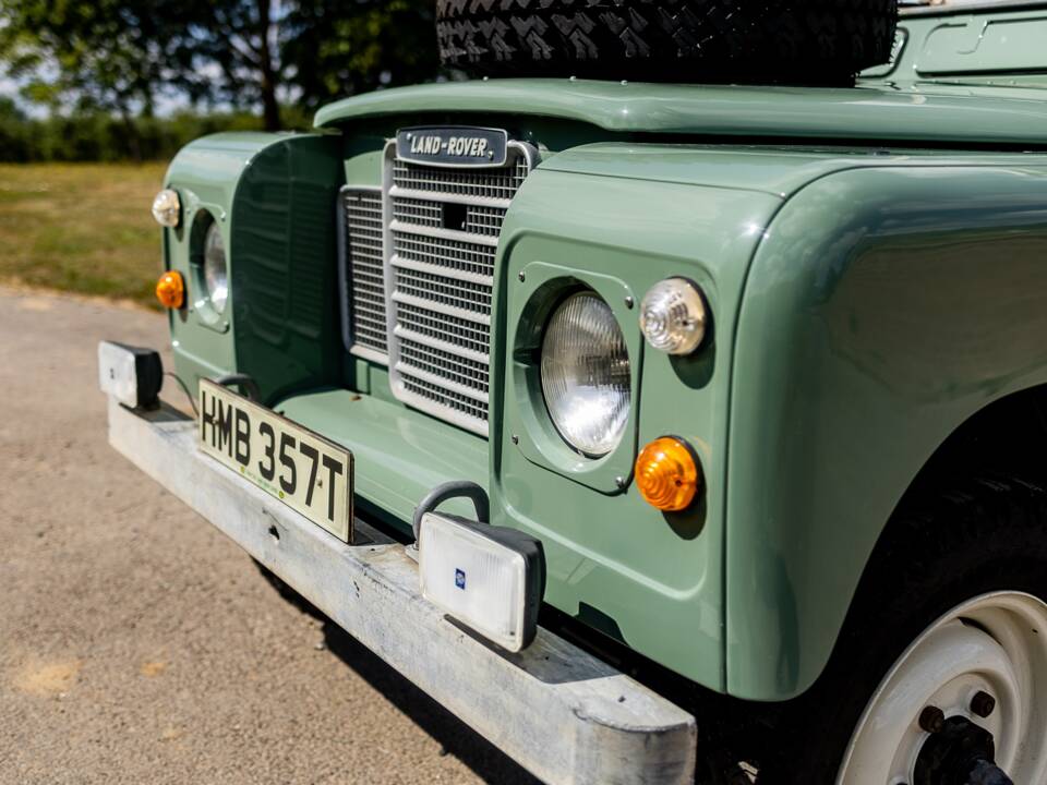 Image 26/50 of Land Rover 88 (1978)