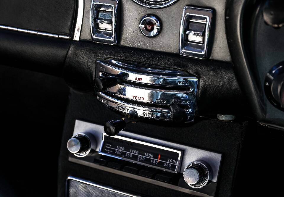 Bild 20/30 von Aston Martin DB 6 Vantage (1966)