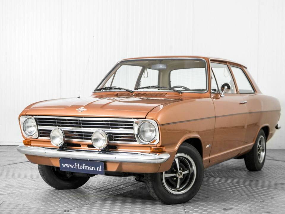 Imagen 3/50 de Opel Kadett 1,2 S (1972)