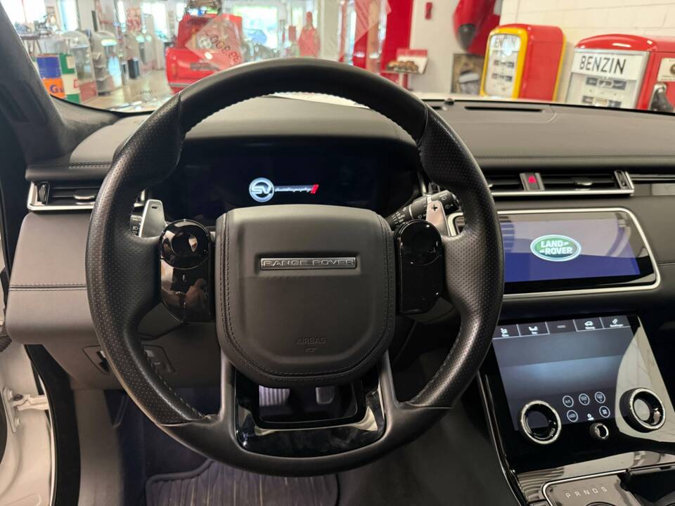 Image 9/18 of Land Rover Range Rover Velar SVAutobiography (2019)