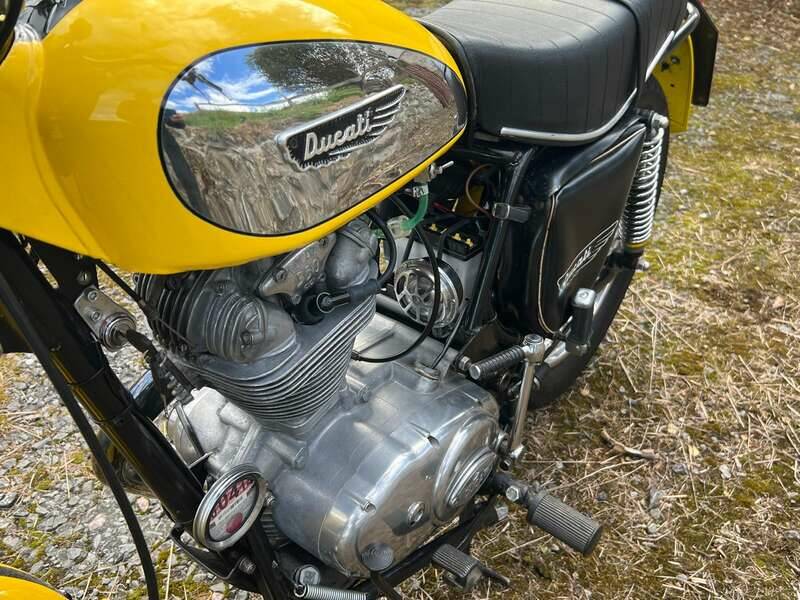 Afbeelding 4/21 van Ducati DUMMY (1974)