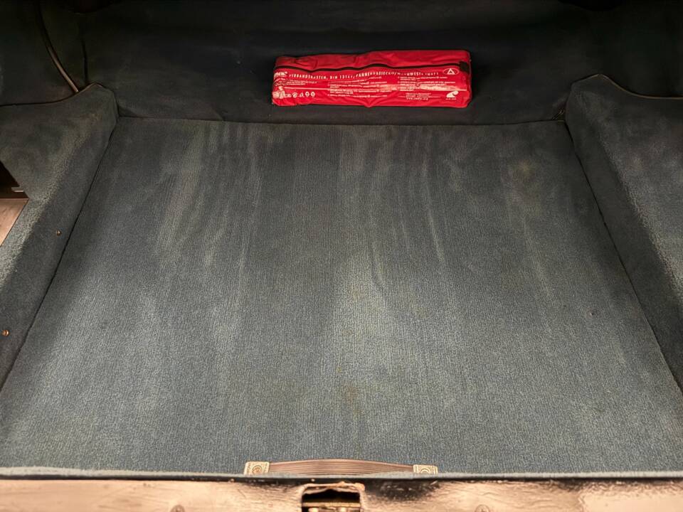 Bild 15/16 von Ferrari 400i (1982)