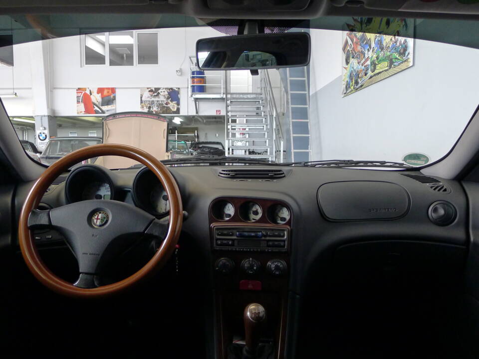 Imagen 34/38 de Alfa Romeo 156 2.0 TS 16V (1999)