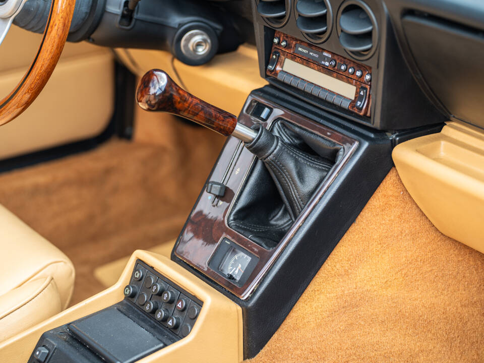 Image 37/42 of Alfa Romeo 2.0 Spider (1990)
