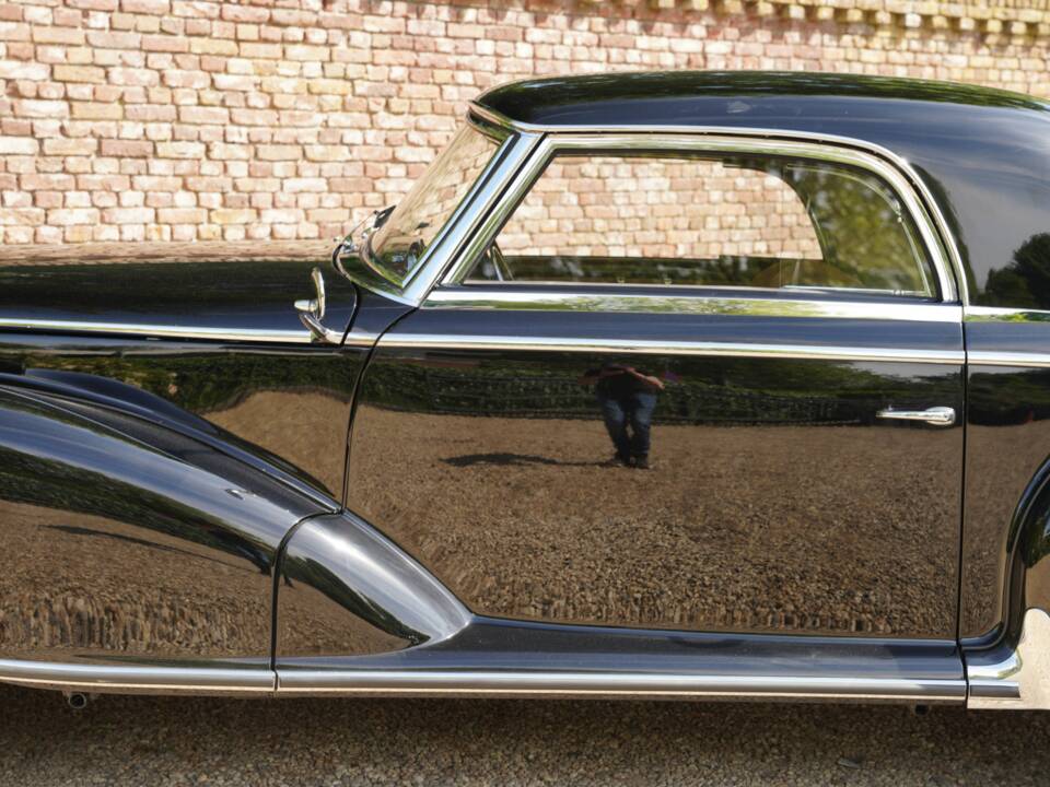 Image 11/50 of Mercedes-Benz 300 S (1953)