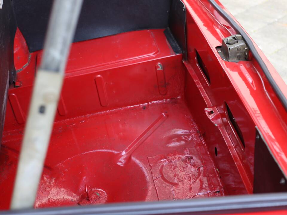 Image 7/49 of Triumph TR 6 (1976)