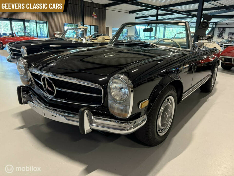 Image 5/19 de Mercedes-Benz 280 SL (1968)