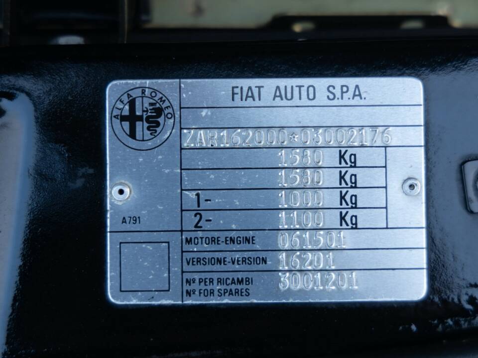 Imagen 40/50 de Alfa Romeo RZ (1994)