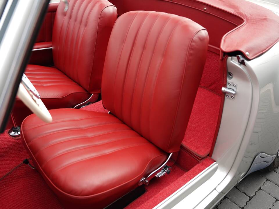 Image 13/47 de Mercedes-Benz 190 SL (1956)