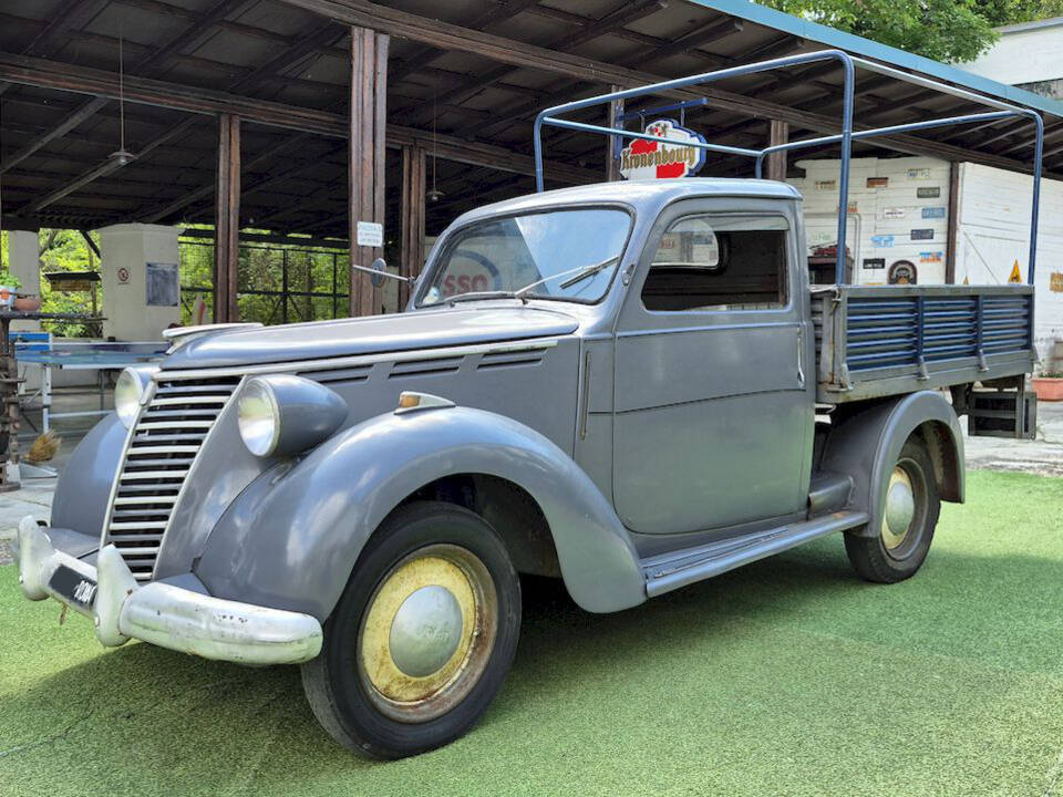 Image 4/34 of FIAT 1100 ELR (1952)