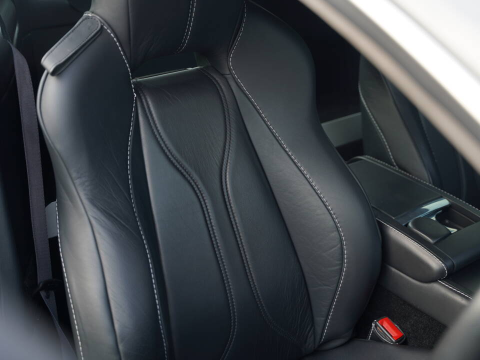 Imagen 17/50 de Aston Martin V12 Vantage (2012)