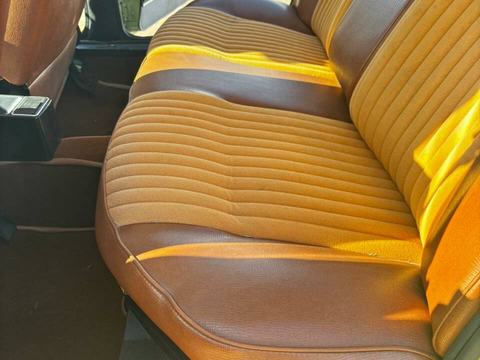 Image 38/55 de Peugeot 504 GL (1979)