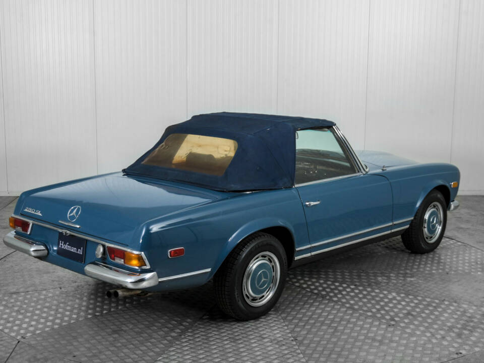 Image 48/50 of Mercedes-Benz 280 SL (1969)