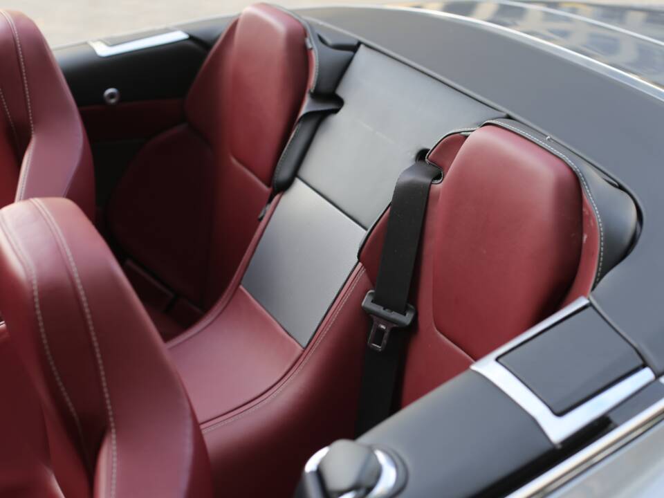 Bild 20/47 von Aston Martin DB 9 Volante (2006)