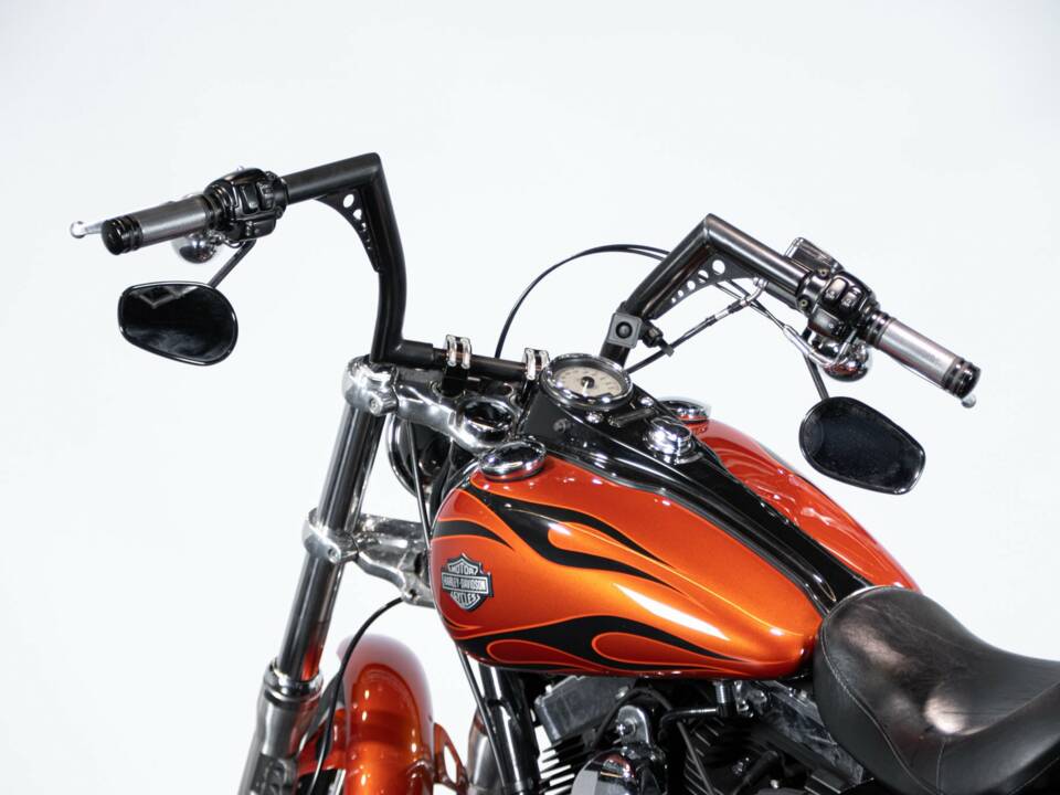 Bild 14/50 von Harley-Davidson DUMMY (2010)