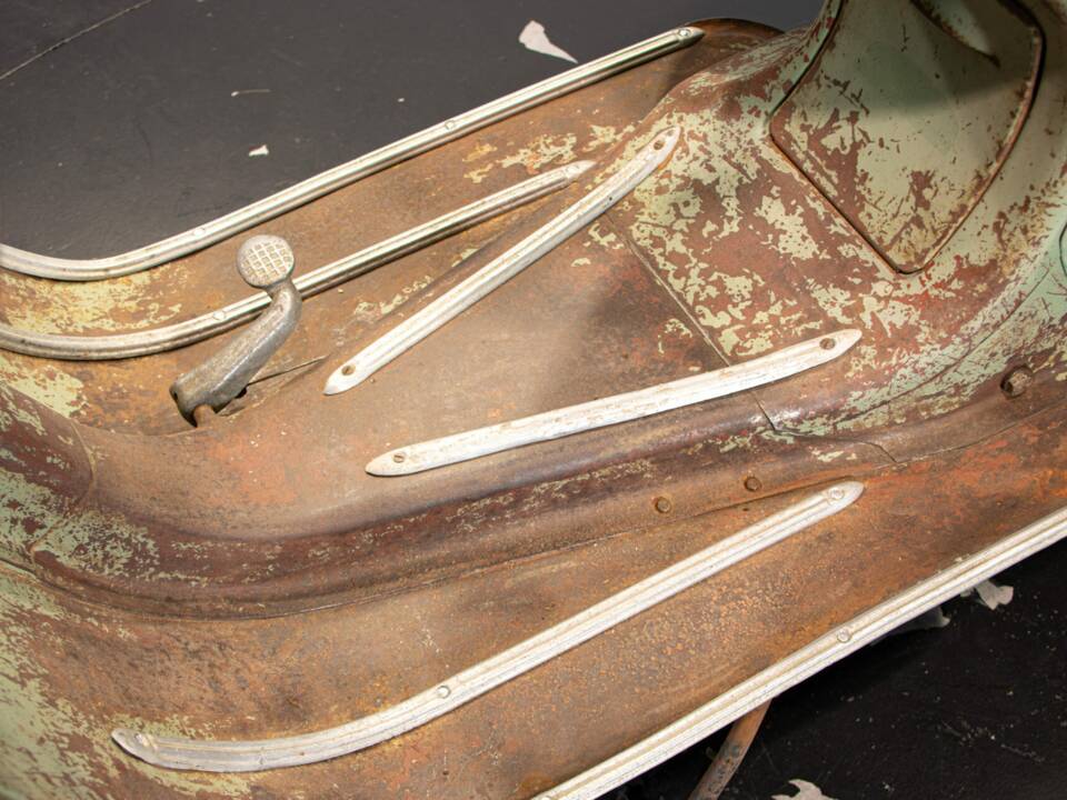 Image 48/50 de Piaggio Vespa 125 (1953)