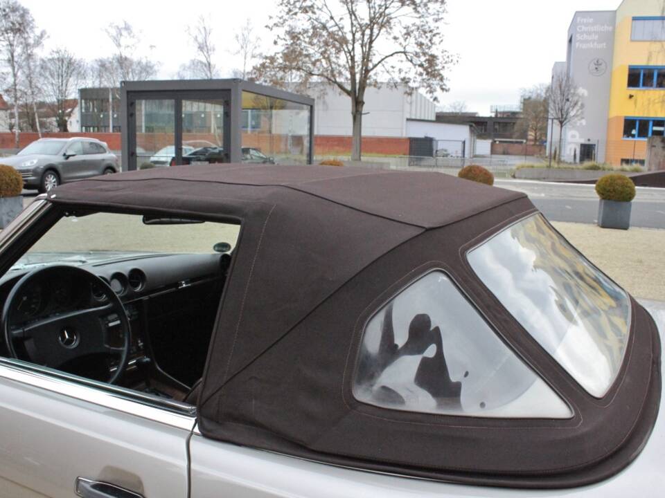 Image 19/29 of Mercedes-Benz 500 SL (1986)