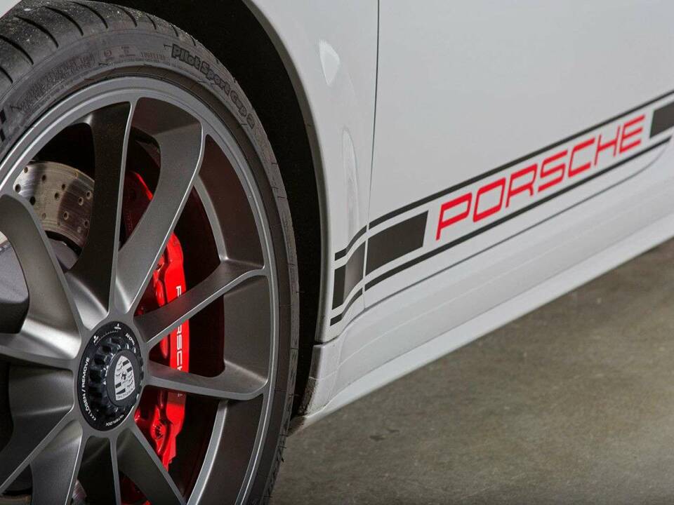 Image 5/25 de Porsche 911 GT3 Touring (2018)