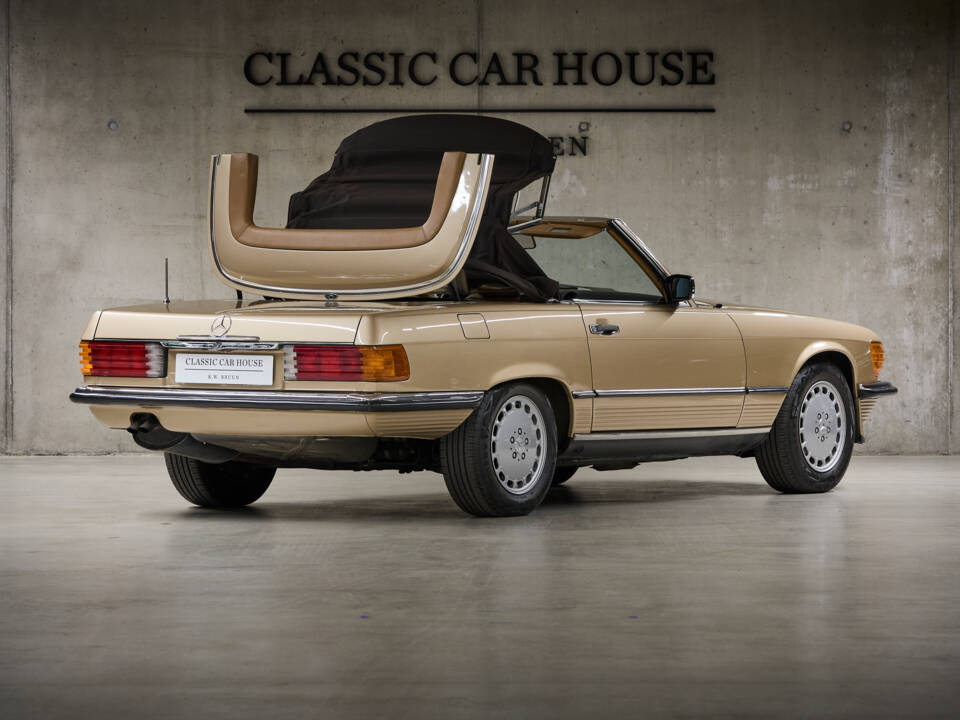 Image 11/99 of Mercedes-Benz 300 SL (1987)