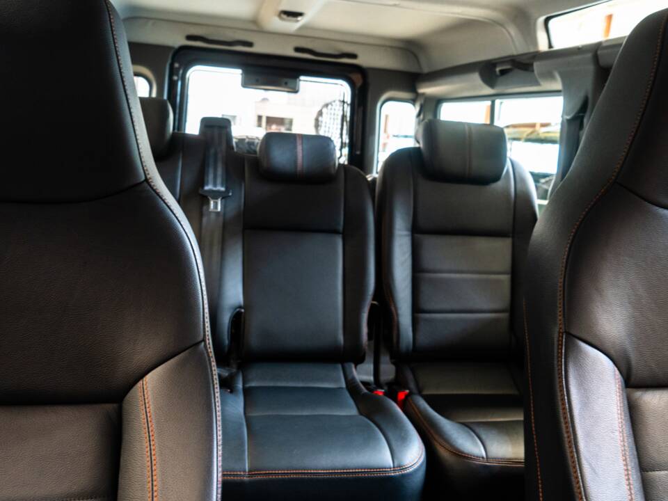 Bild 19/30 von Land Rover Defender 110 (2013)