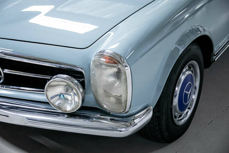 Image 23/24 of Mercedes-Benz 230 SL (1966)