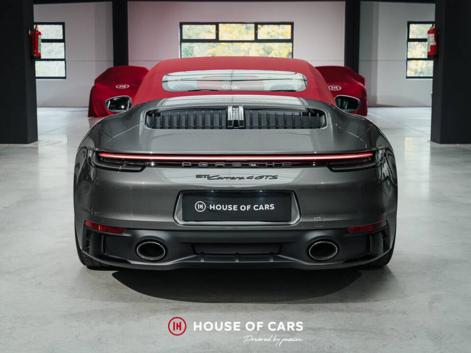 Image 8/25 of Porsche 911 Carrera 4 GTS (2022)