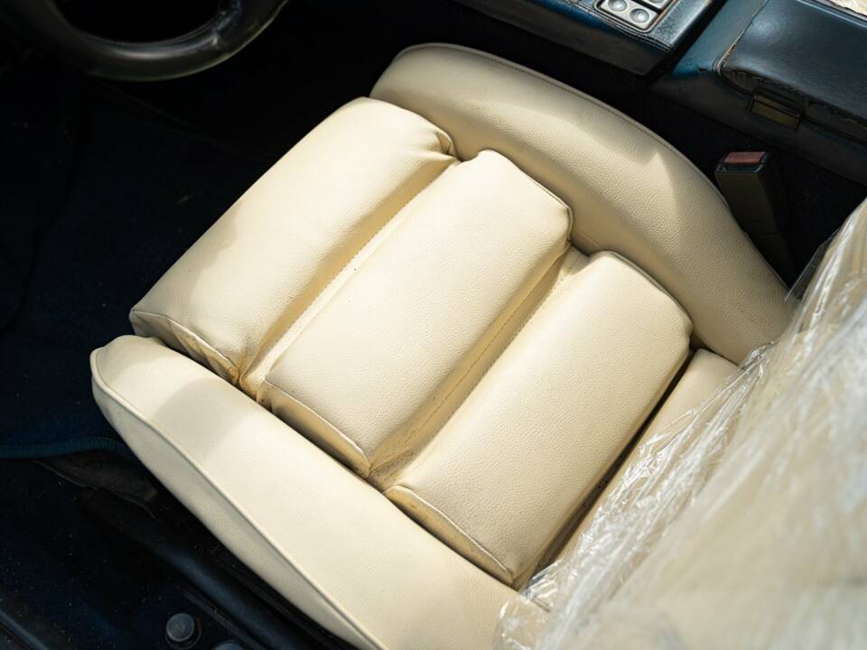 Image 19/34 of Porsche 928 (1981)