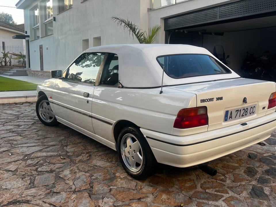 Afbeelding 5/23 van Ford Escort XR3i (1992)