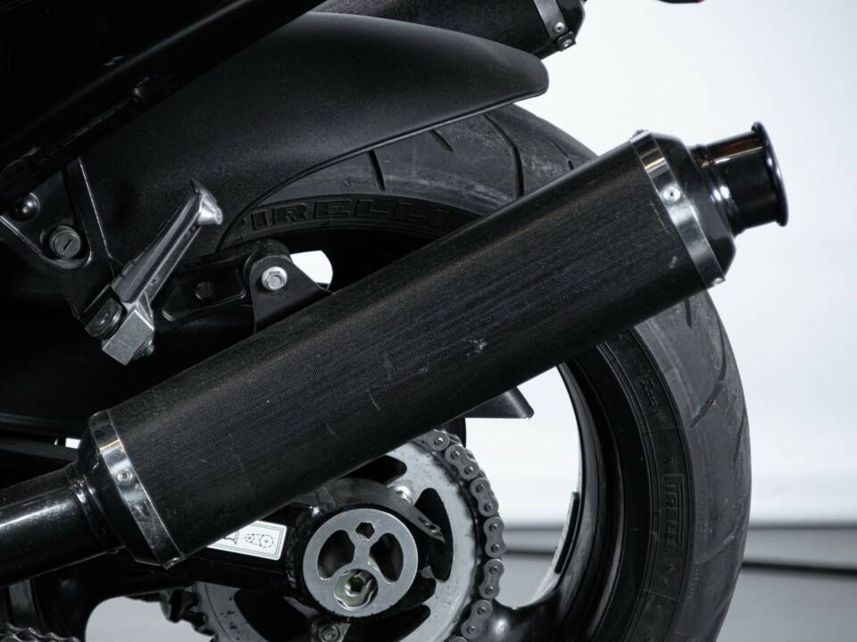 Bild 29/50 von Triumph Speed Triple (1995)