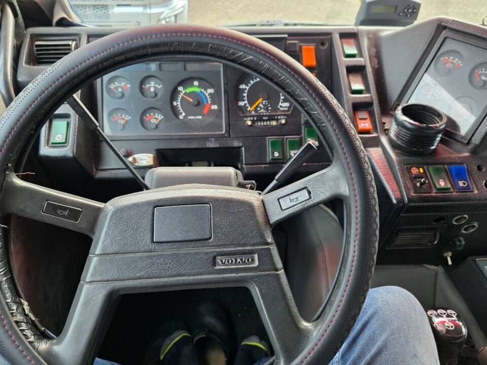 Bild 9/12 von Volvo F16 (1993)