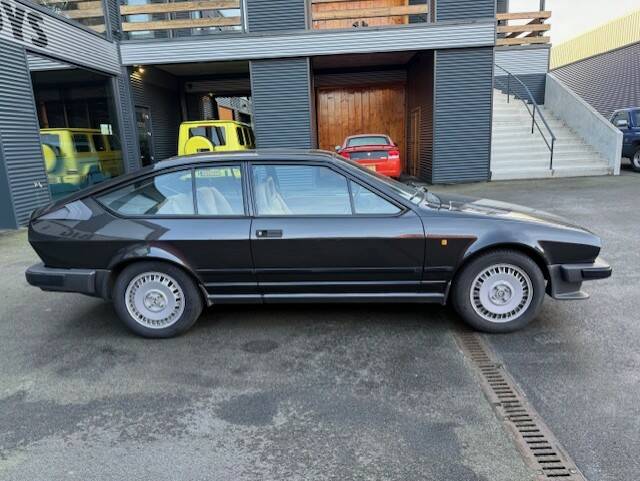 Immagine 7/22 di Alfa Romeo GTV 2.0 (1983)