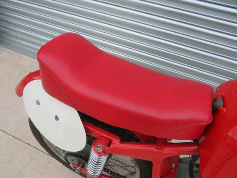 Image 13/43 de MV Agusta 175 CS Sport Disco Volante (1955)